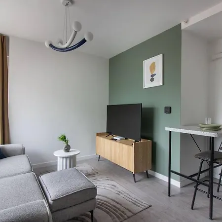 New Bright Corner 1 Bedroom W Parking #17b Lejlighed *